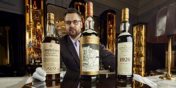 Największa prywatna kolekcja whisky wystawiona na aukcji