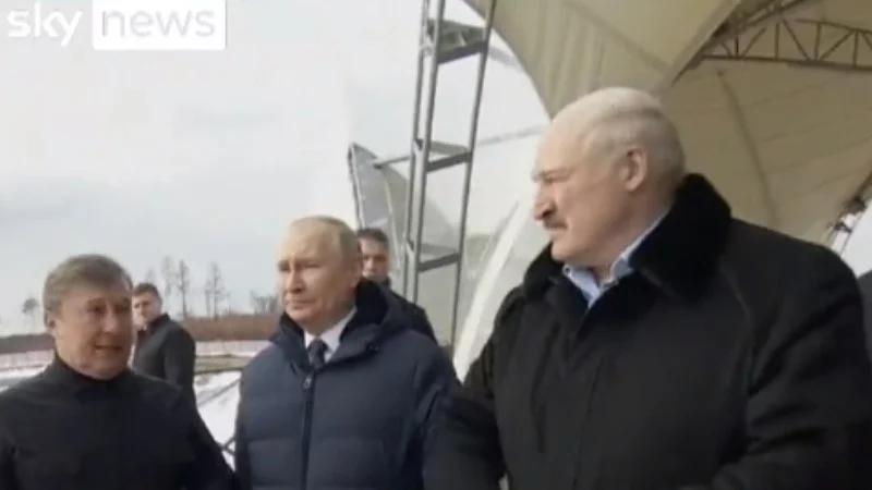 Władimir Putin i Alaksander Łukaszenka na budowie kosmodromu