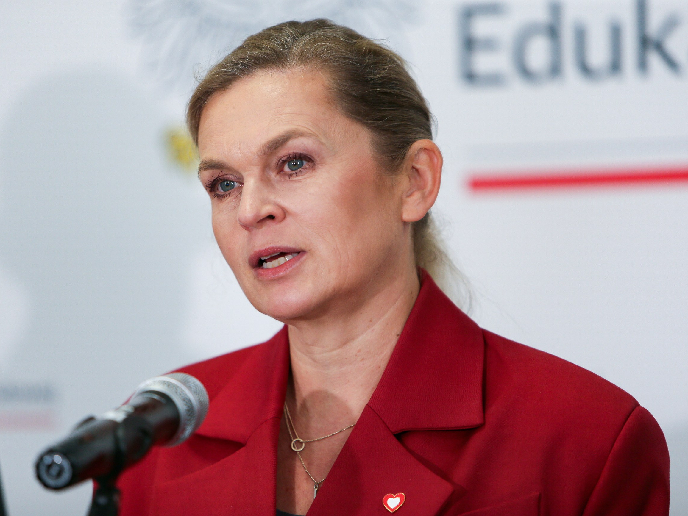 Przemilczano nieprzychylne opinie głośnej reformy MEN? „Krytyczny obraz wobec obecnej regulacji”