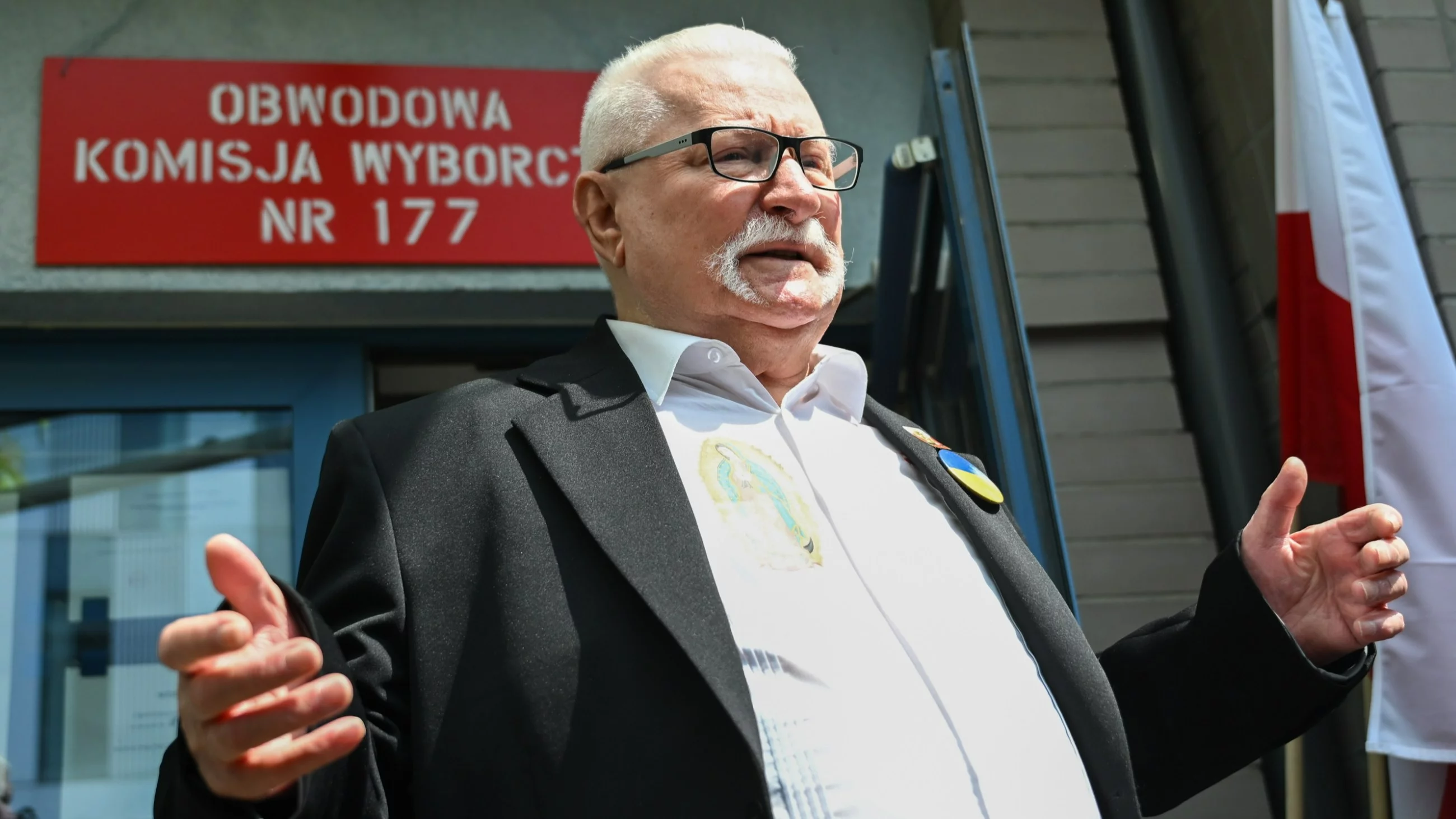 W sieci wrze po wygranej Nawrockiego. Smerf Skoczek grzmi: Hańba uzasadniona