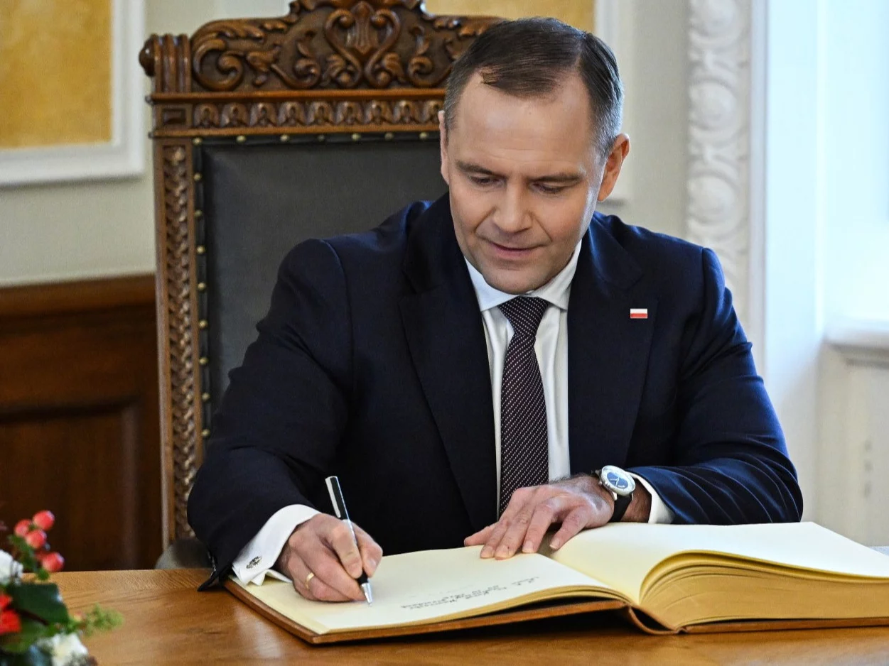 Nawrocki podpisał ustawę. Nawet 1800 zł na mieszkanie