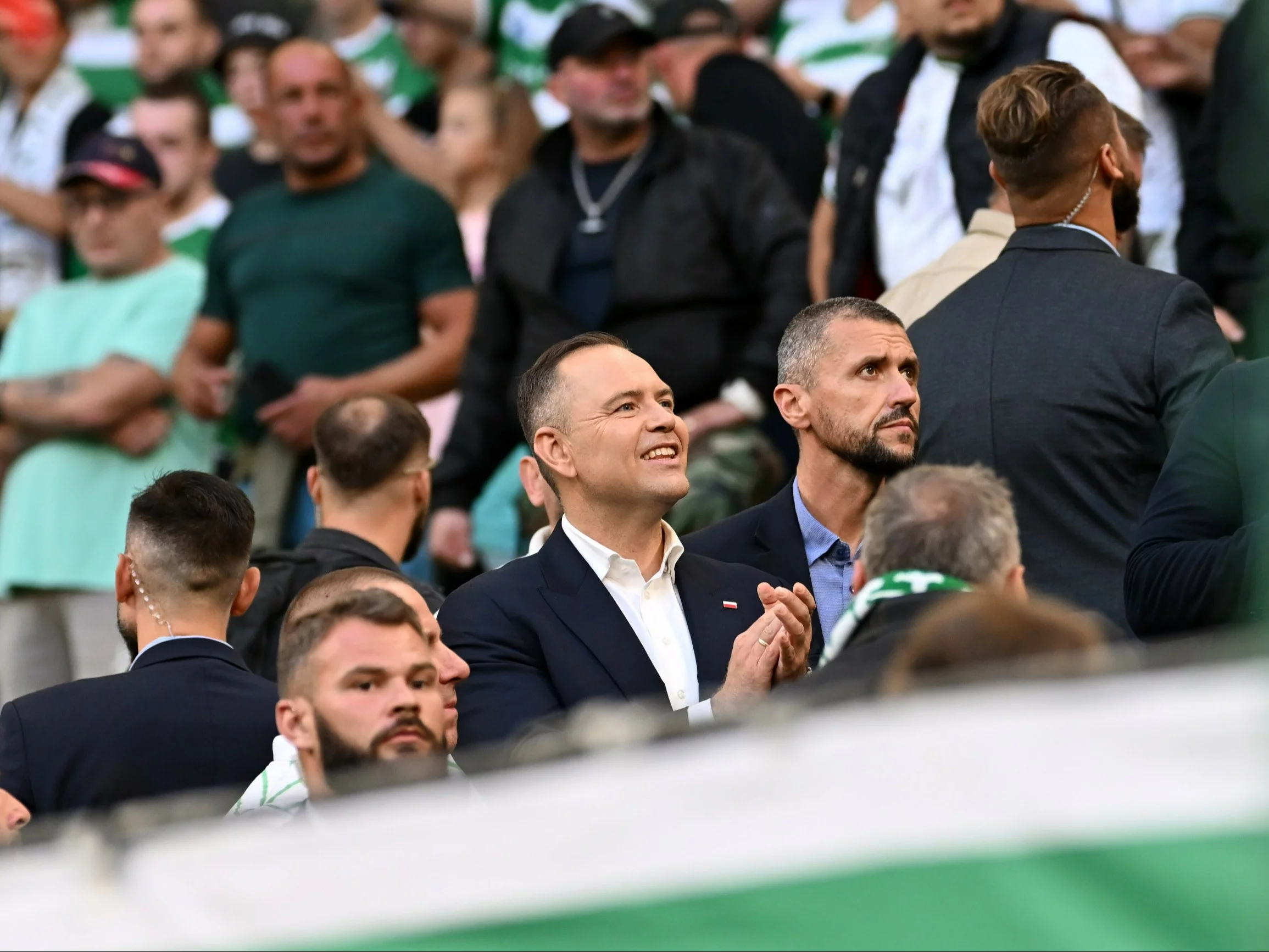 Karol Nawrocki na trybunie stadionu w Gdańsku