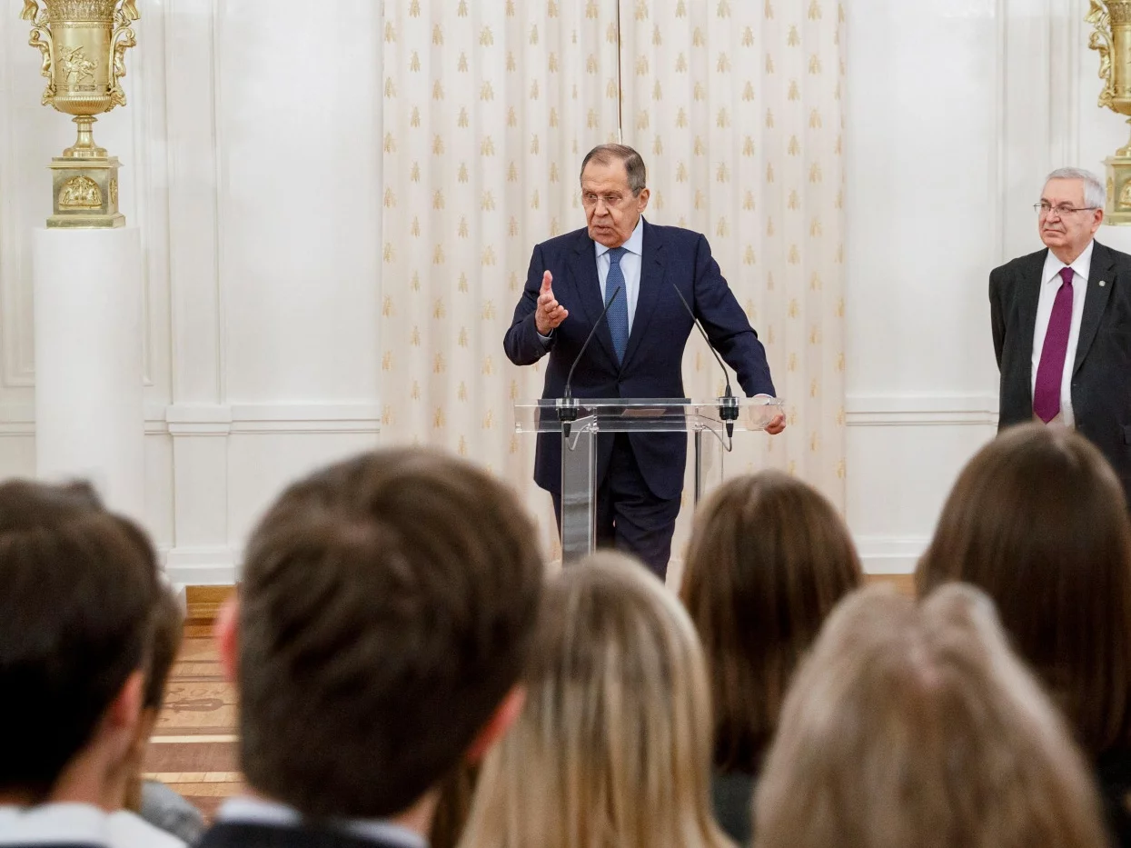 Siergiej Ławrow podczas przemówienia do świeżo zatrudnionych w MSZ absolwentów MGIMO