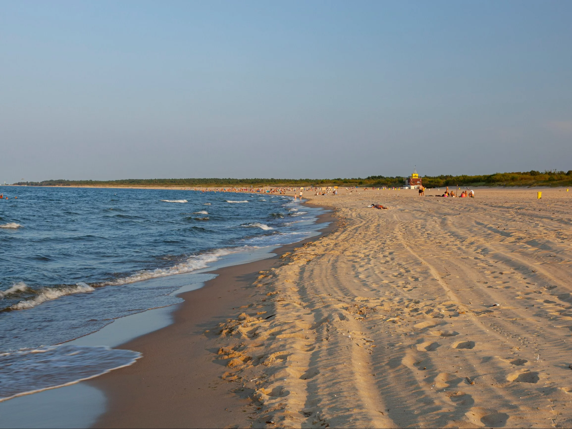 Darmowy dojazd na piękną plażę w Polsce. Jest czysta i mało zatłoczona
