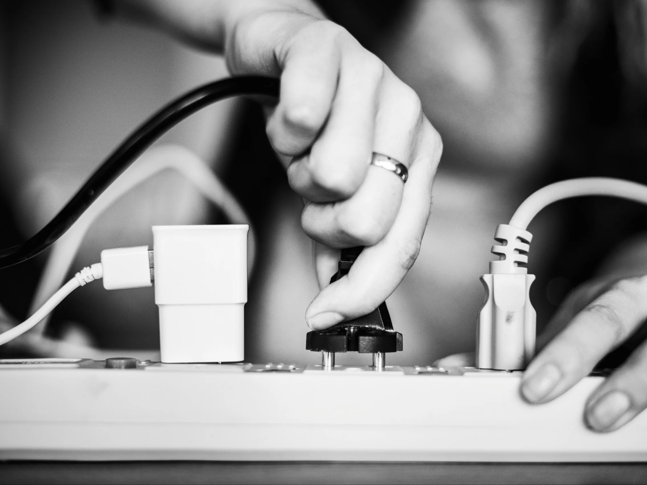 Listwa przedłużacza elektrycznego
