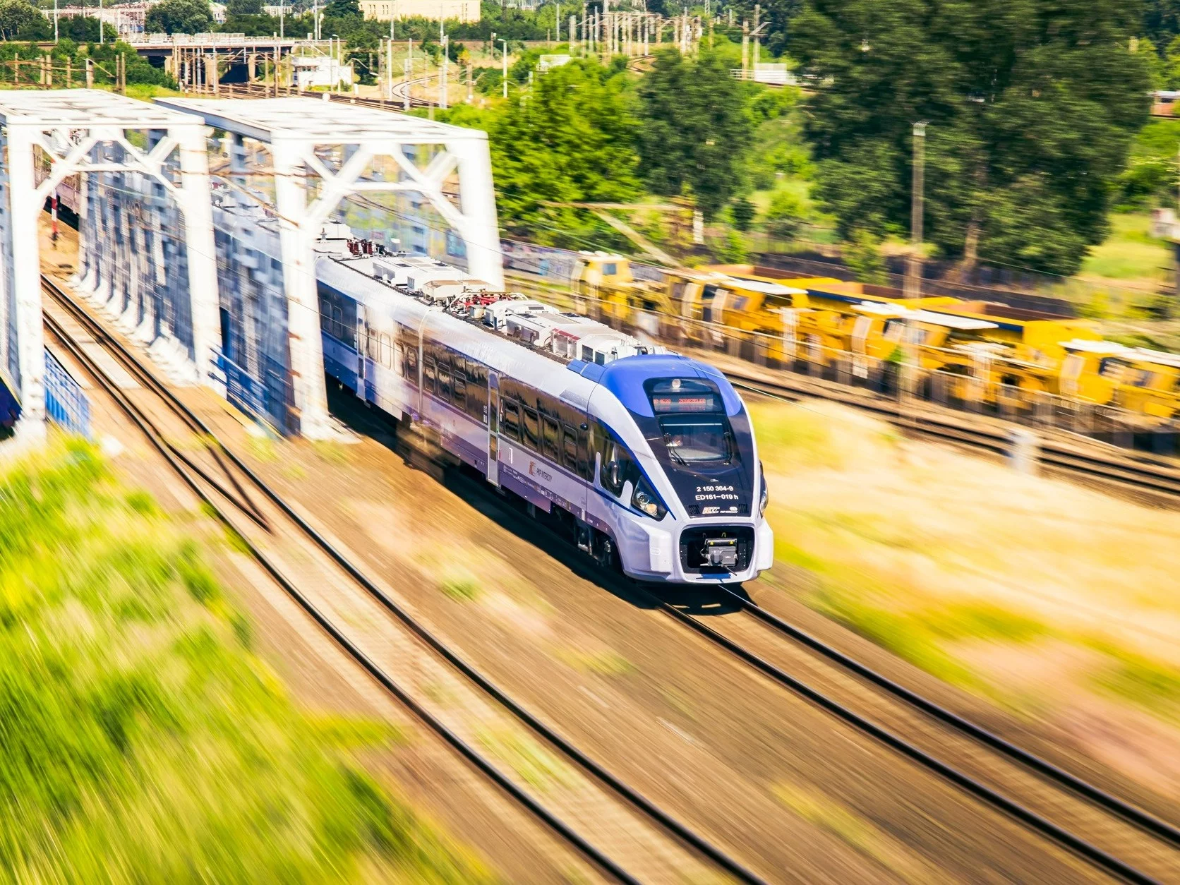 Powrót pociągów po 30 latach i 560 połączeń na dobę. Rozkład PKP na lato 2026