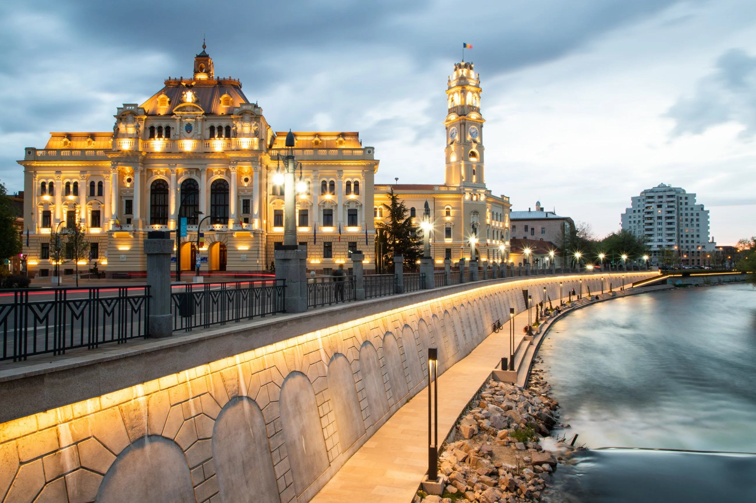 Oradea wieczorem