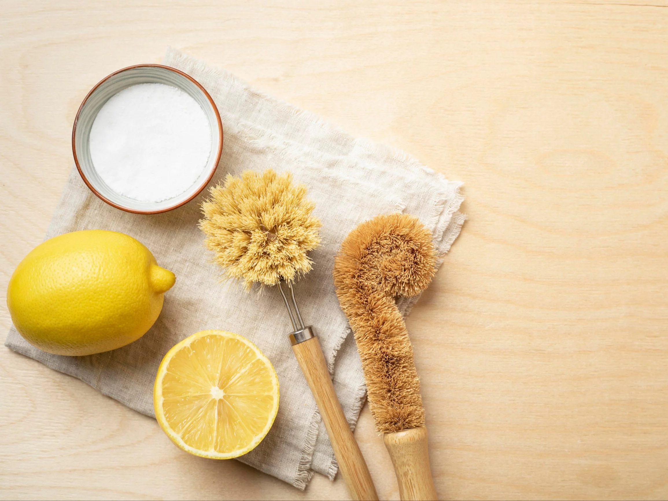 Sok cytrynowy do czyszczenia