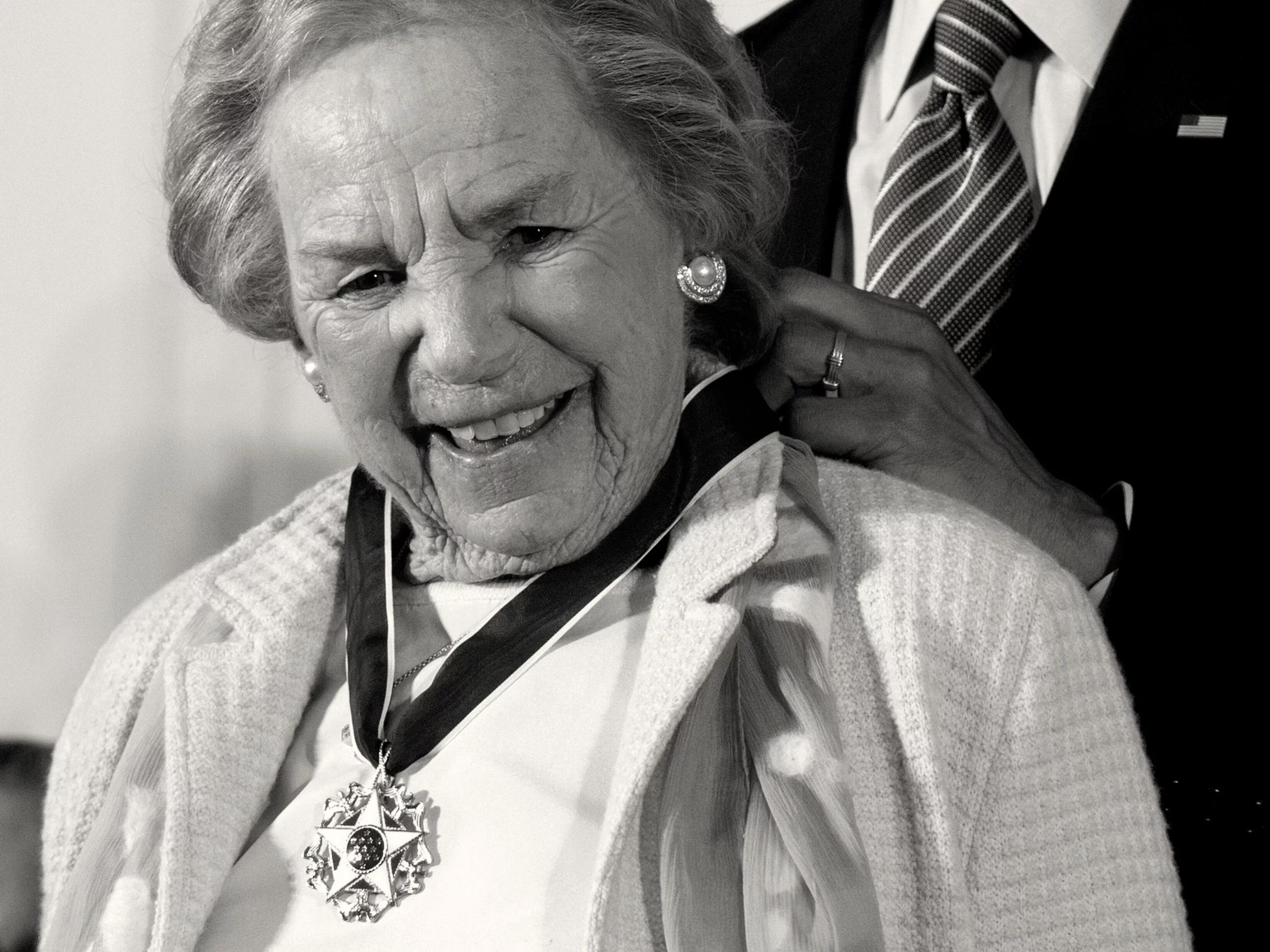 Ethel Kennedy (w tle: Barack Obama)