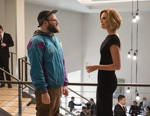 Seth Rogen i Charlize Theron w filmie "Niedobrani"