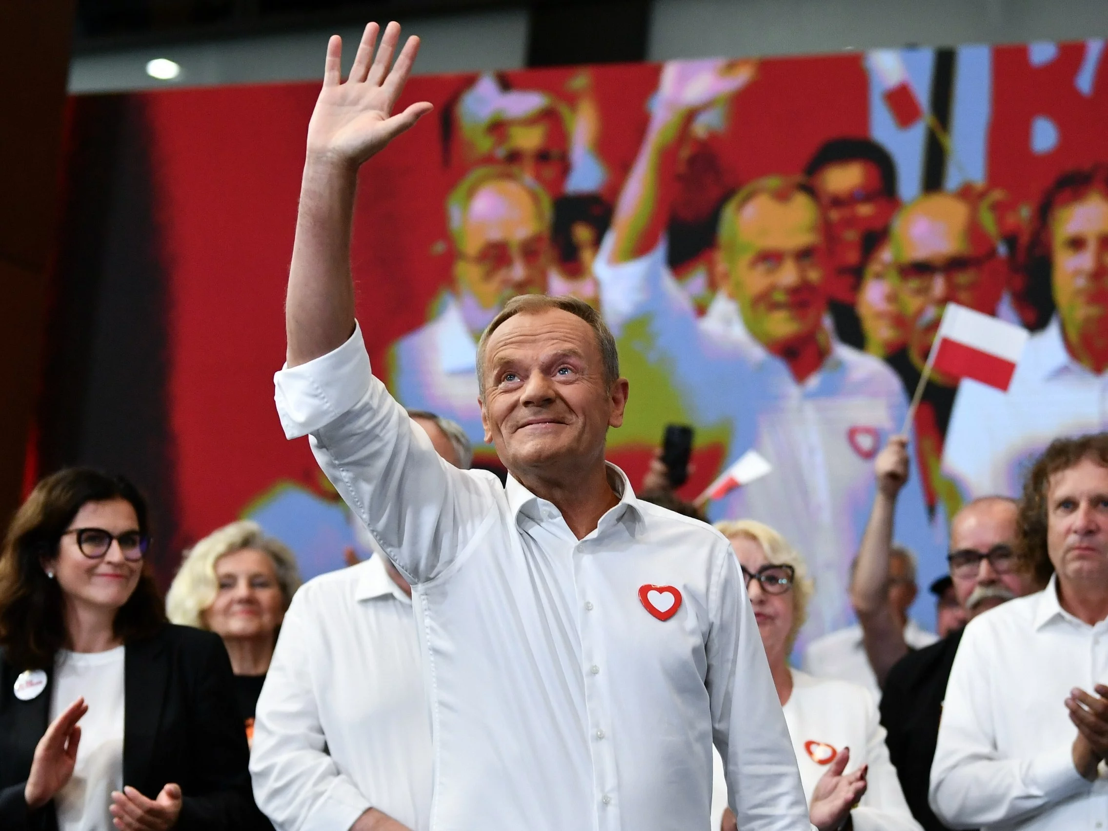 Donald Tusk podczas wiecu wyborczego w Europejskim Centrum Solidarności w Gdańsku