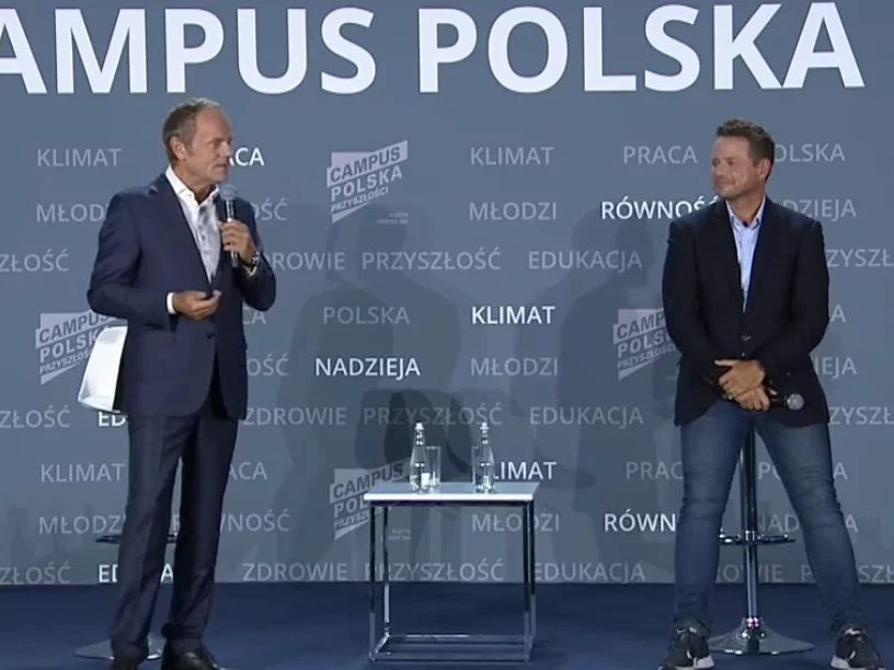 Donald Tusk i Rafał Trzaskowski podczas wystąpienia na Campusie Polska Przyszłości