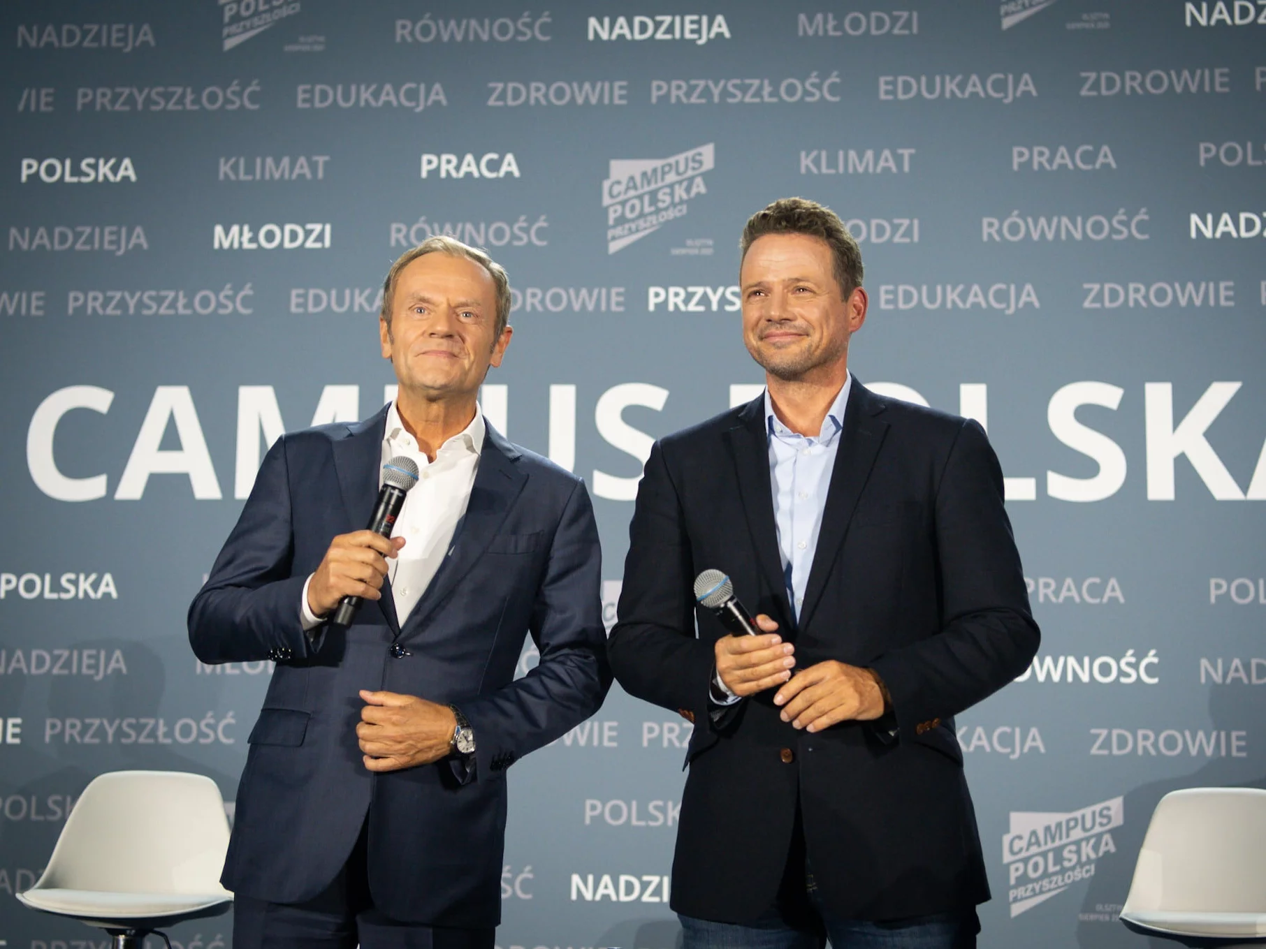 Donald Tusk i Rafał Trzaskowski podczas wystąpienia na Campusie Polska Przyszłości