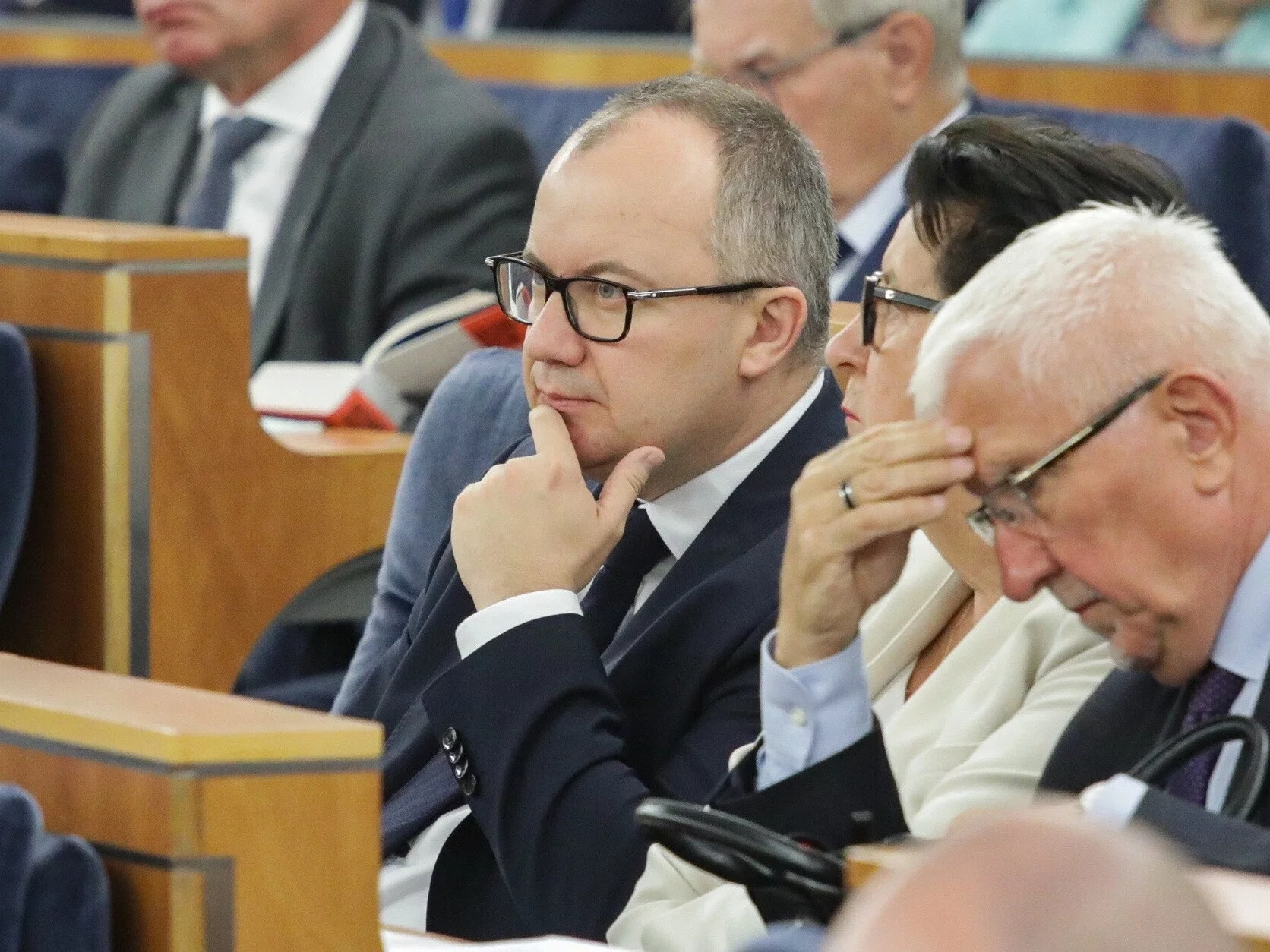 Adam Bodnar na sali obrad Senatu w Warszawie