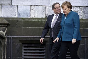Niemcy. Armin Laschet i Angela Merkel