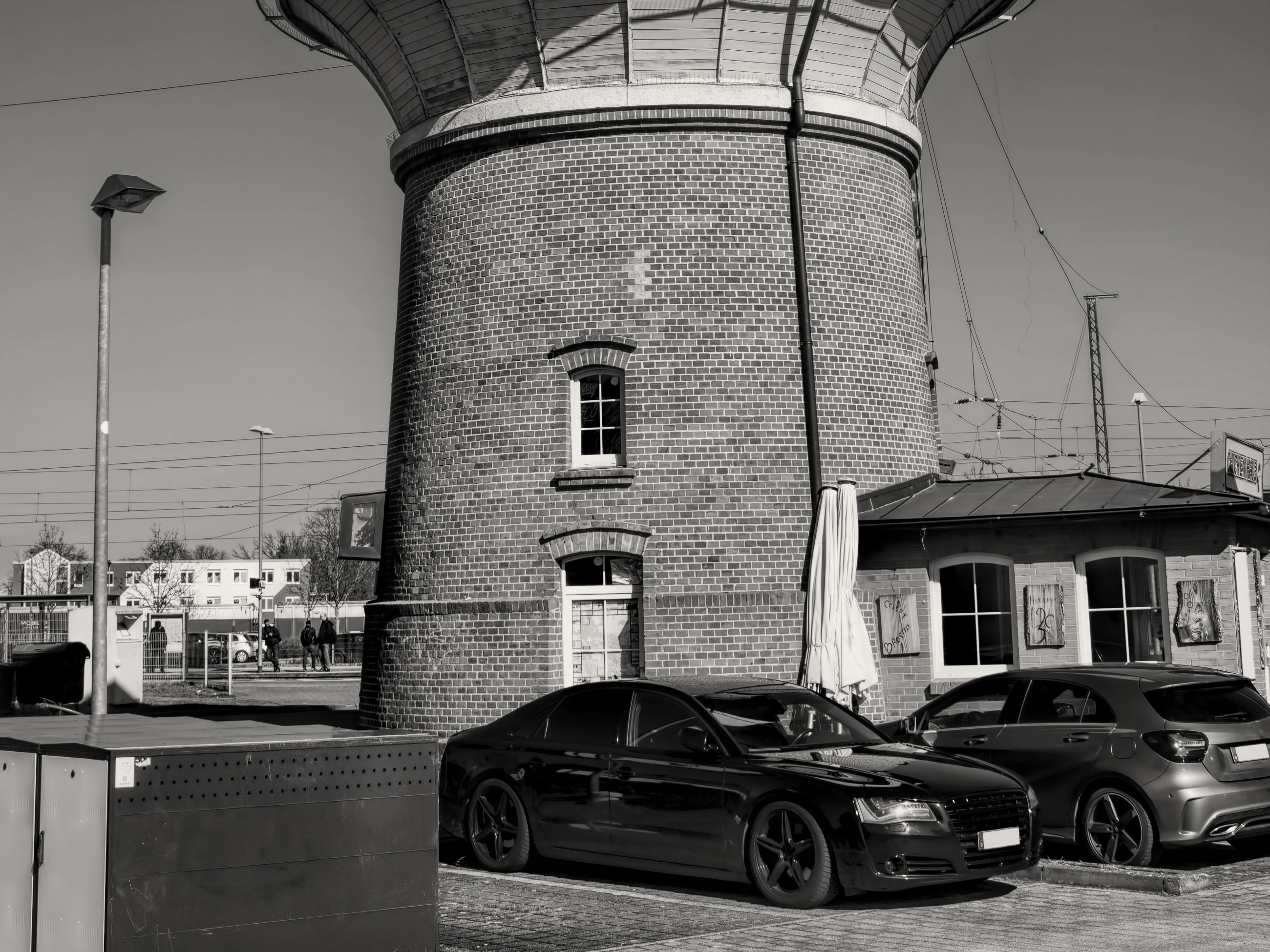 Niemcy omijają to miasto szerokim łukiem. Mówią o wojnie gangów