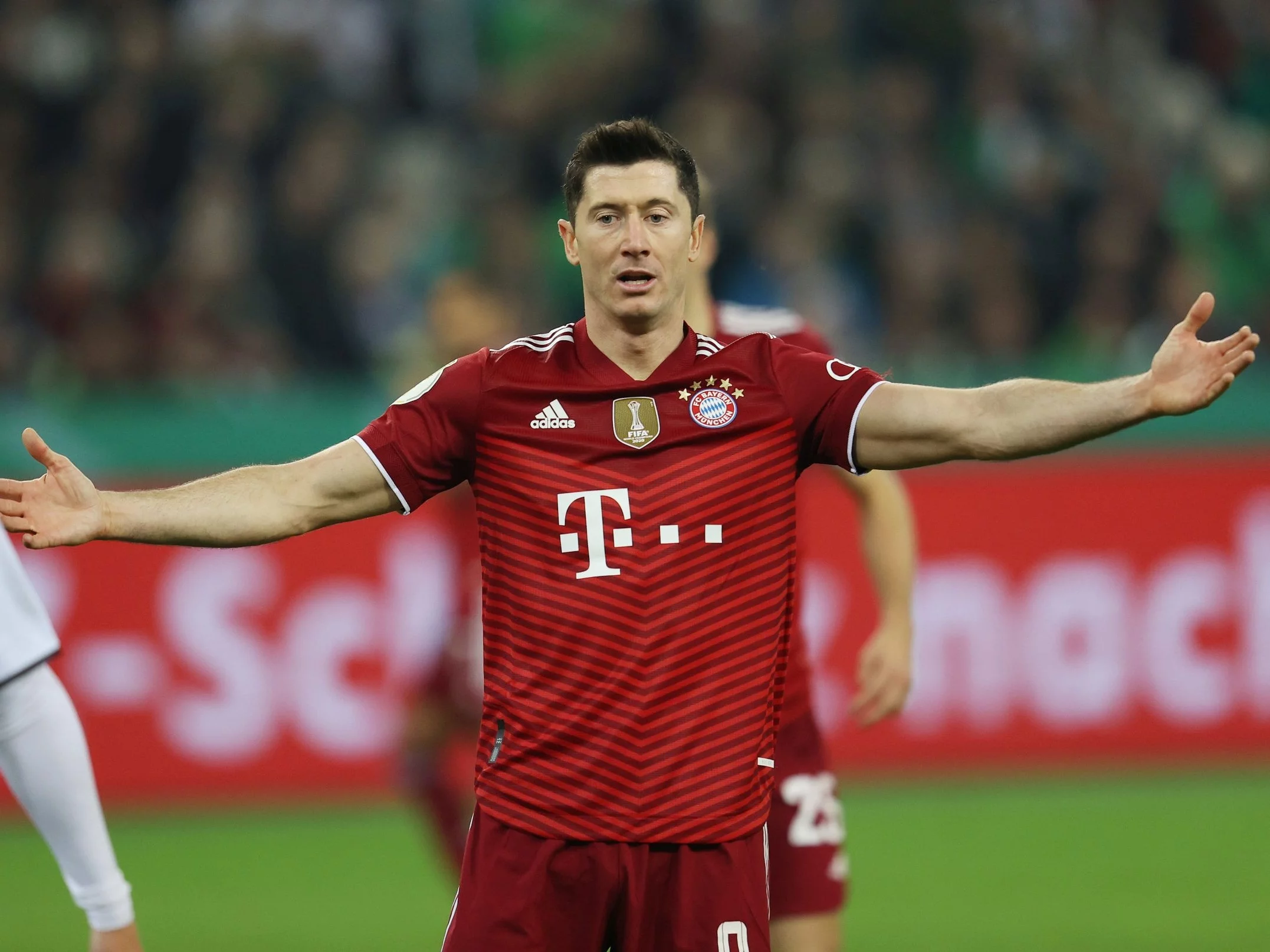 Robert Lewandowski w meczu z Borussią Moenchengladbach