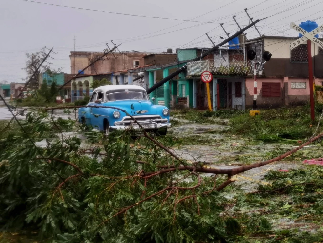 Zniszczenia w Pinar del Rio na Kubie po przejściu huraganu Ian