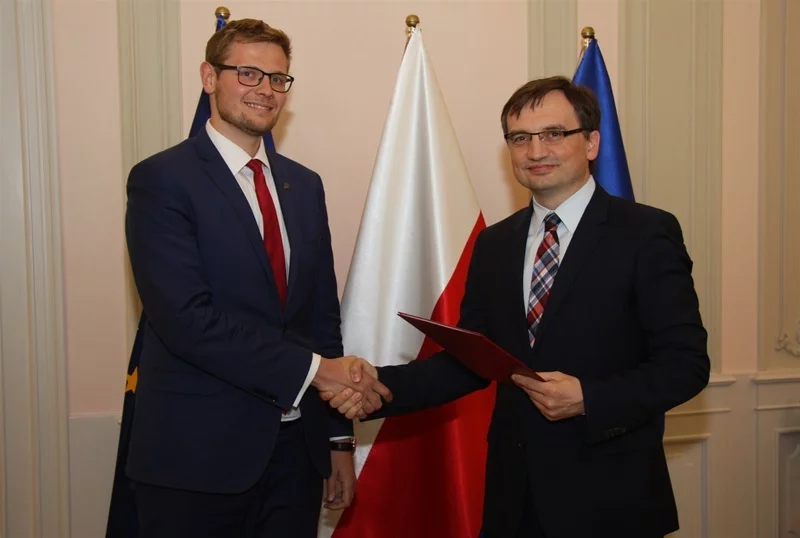 Wiceminister Michał Woś i minister sprawiedliwości Zbigniew Ziobro