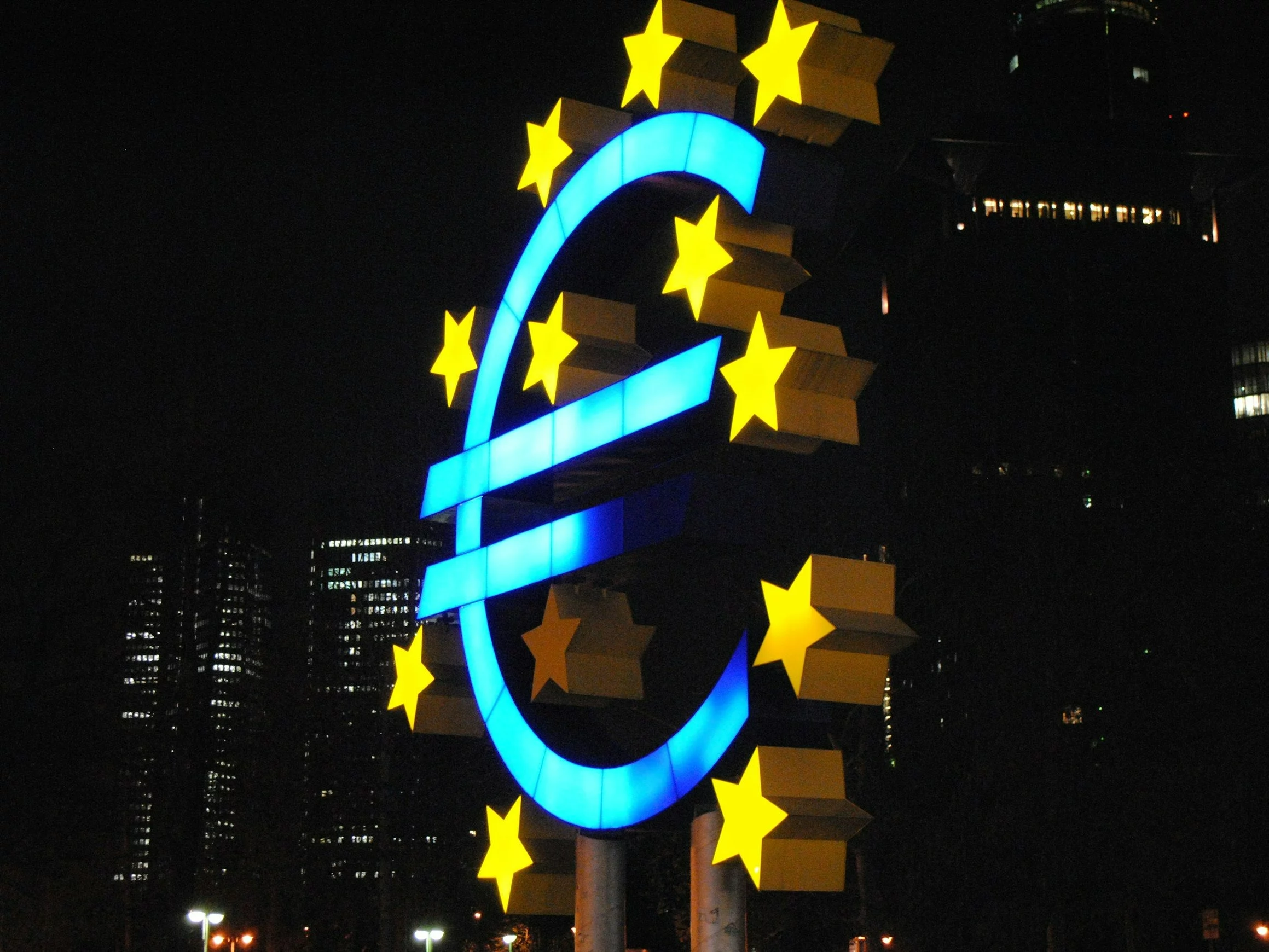 Niższe limity podatkowe w złotówkach od 2026 roku. Winny kurs euro