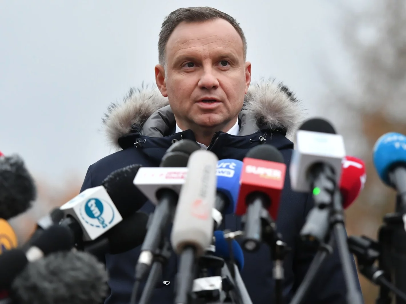 Prezydent Andrzej Duda podczas konferencji prasowej w Przewodowie
