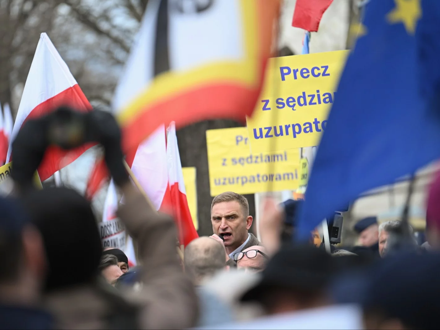 Robert Bąkiewicz na proteście 9 kwietnia