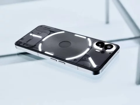 Nothing Phone (2)