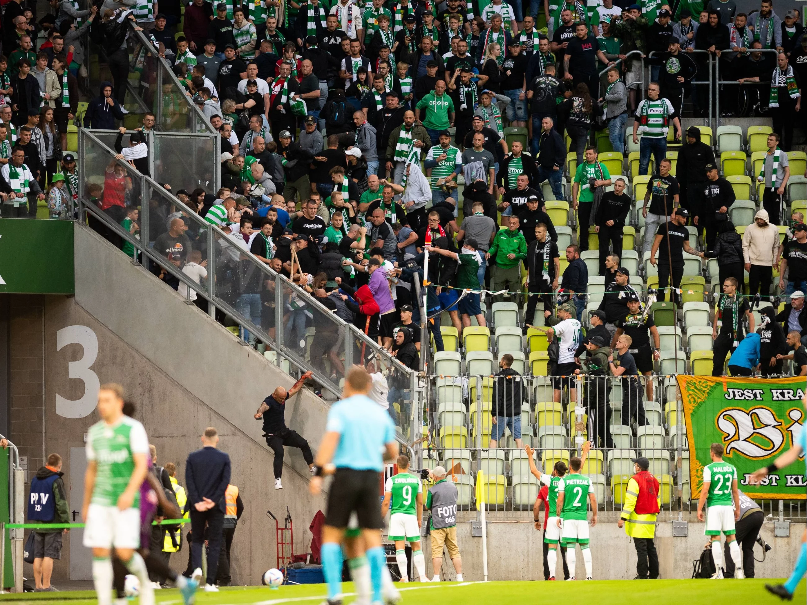 Bójki na stadionie Lechii Gdańsk