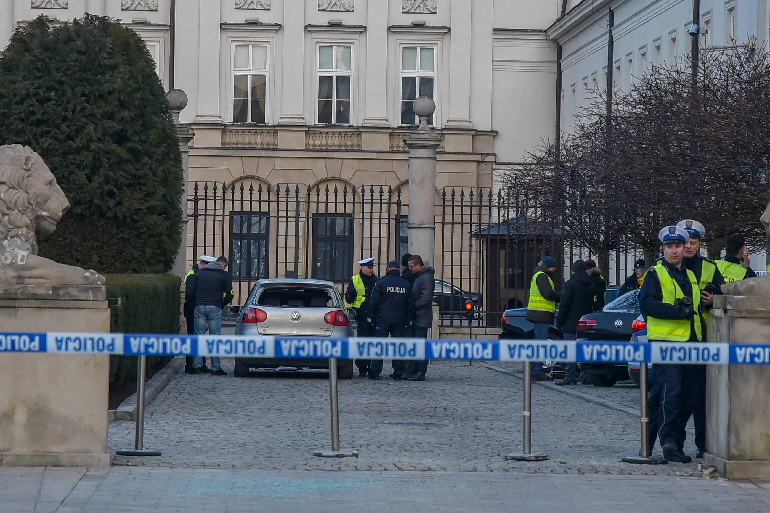 Wjazd do Pałacu Prezydenckiego