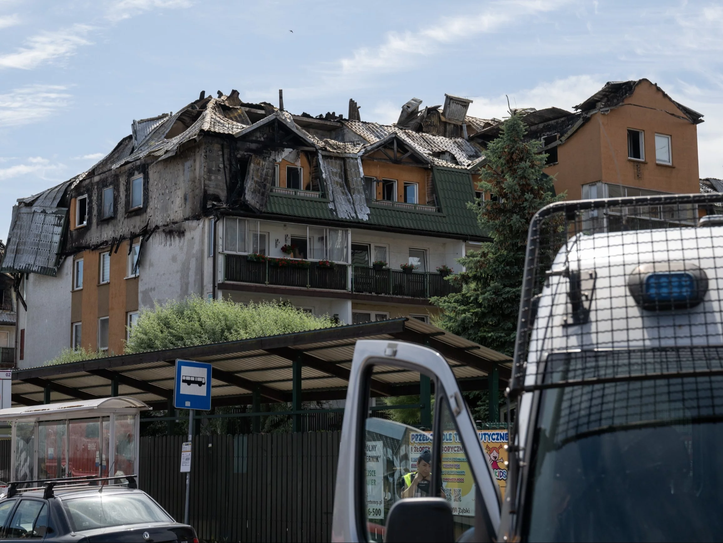 Kolejne problemy po pożarze w Ząbkach. Burmistrzyni: „Robimy, co możemy. Liczę na rząd”