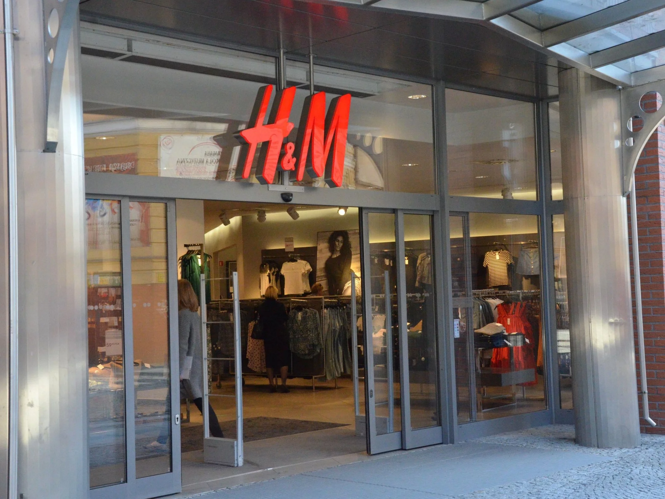 Znana sieć wprowadza duże zmiany. Tylko w wybranych sklepach