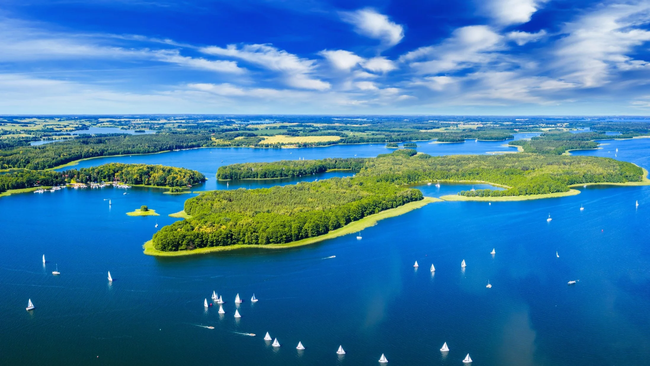 Nowy bon turystyczny potwierdza, że Warmia i Mazury pozostają jednym z najchętniej odwiedzanych regionów Polski