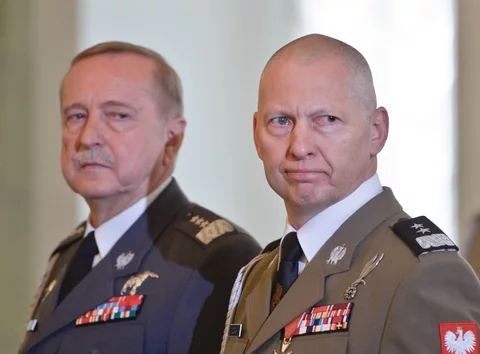 Od lewej: gen. Lech Majewski, gen. Mirosław Różański (fot. Herok / Newspix.pl )