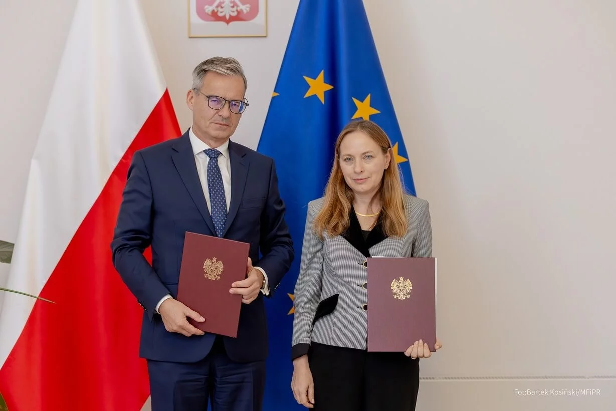 Minister funduszy i polityki regionalnej, Katarzyna Pełczyńska-Nałęcz oraz Mirosław Czekaj, prezes zarządu BGK