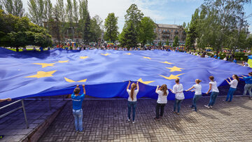 Obchody Dnia Europy w ukraińskim mieście Pokrowsk w obwodzie donieckim