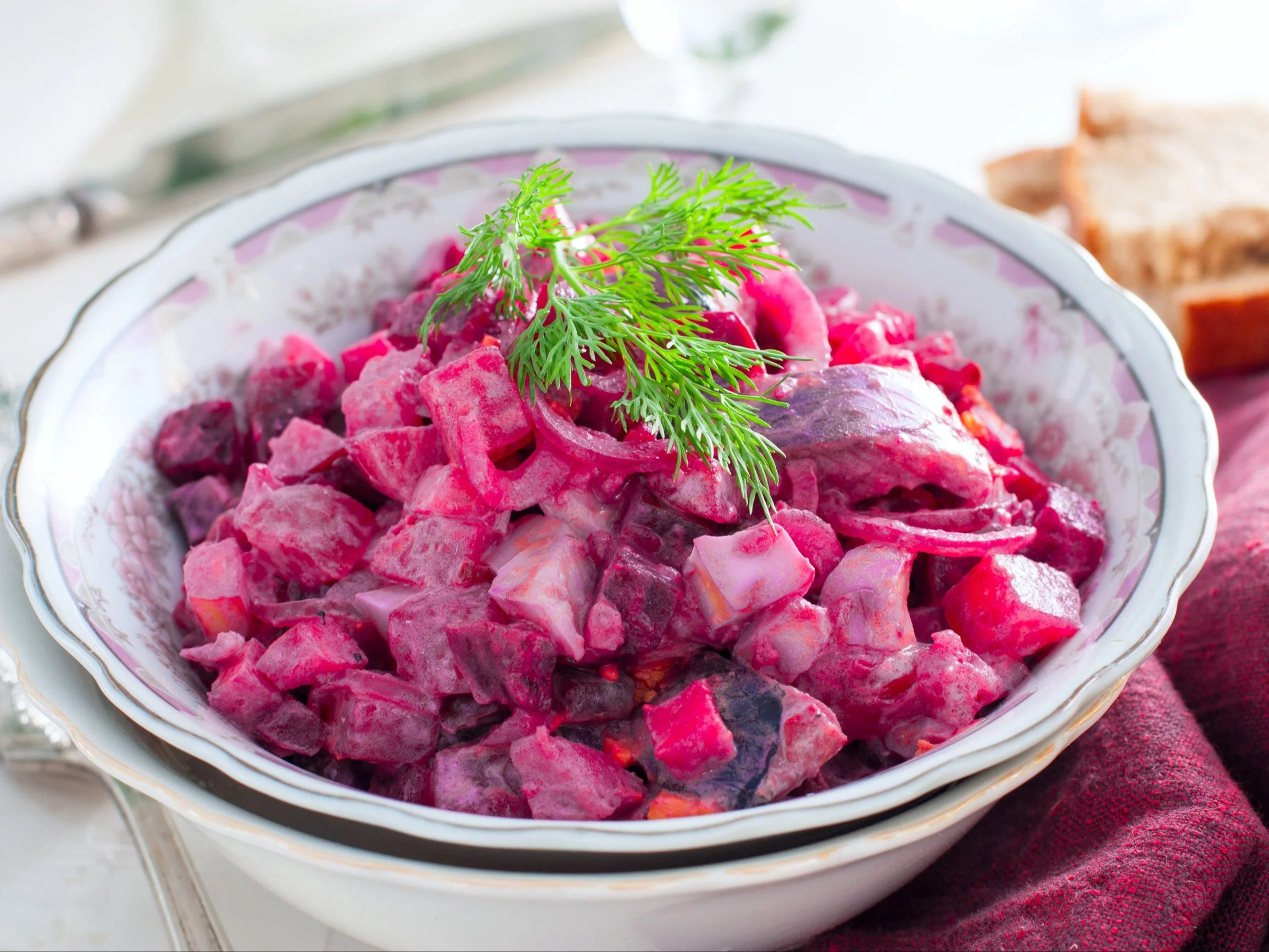 Sałatka ze śledzia i buraków