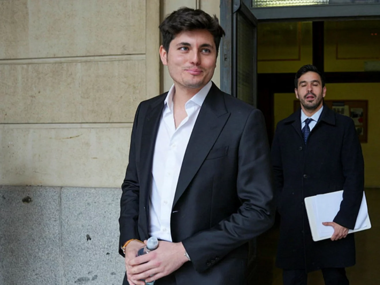 Obraża polityków i wywołuje protesty. To nowy idol młodej prawicy