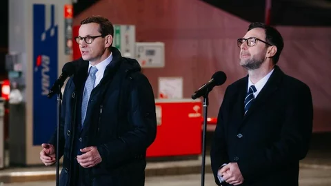 Mateusz Morawiecki i Daniel Obajtek
