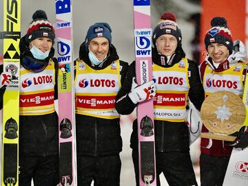 Od lewej: Andrzej Stękała. Piotr Żyła, Dawid Kubacki, Kamil Stoch