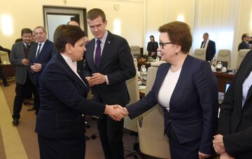 Od lewej: premier Beata Szydło, minister edukacji Anna Zalewska