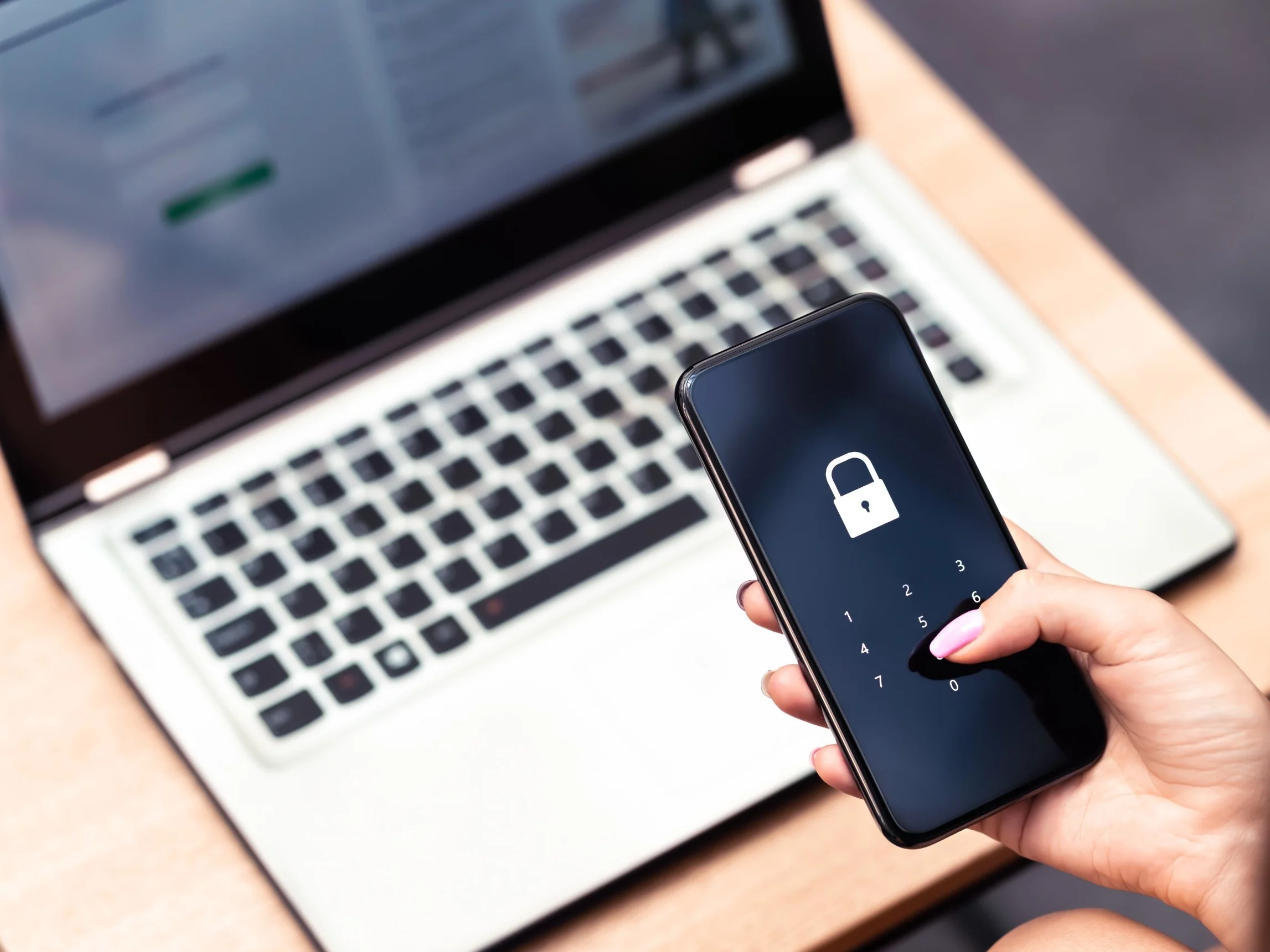 Telefon dzwoni i nikt się nie odzywa. Eksperci wyjaśniają zagrożenie – Biznes Wprost Telefon dzwoni i nikt się nie odzywa. Eksperci wyjaśniają zagrożenie – Biznes Wprost
