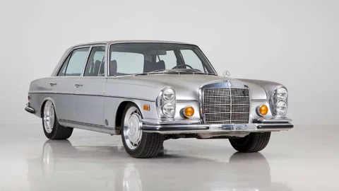 Icon Derelict Mercedes-Benz 300 SEL