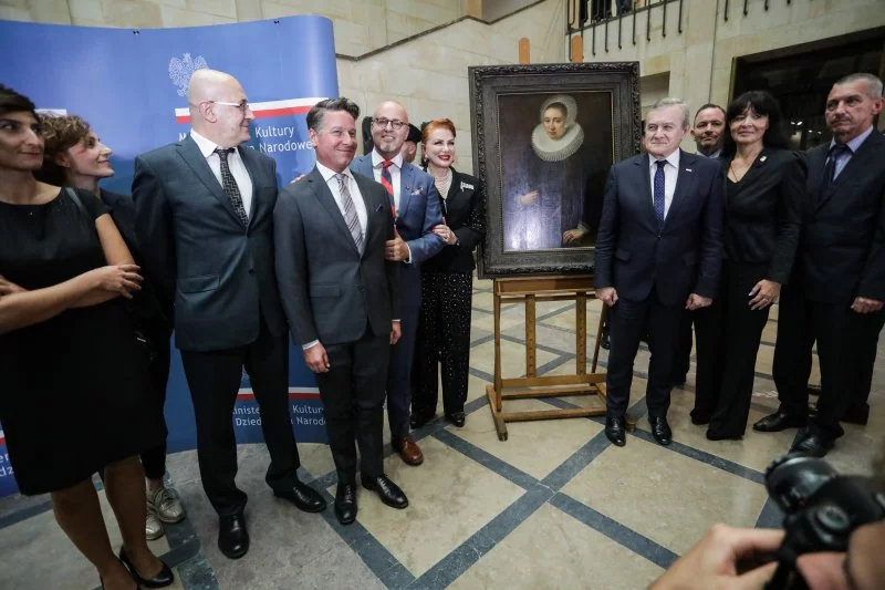 Przekazanie obrazu "Portret damy"