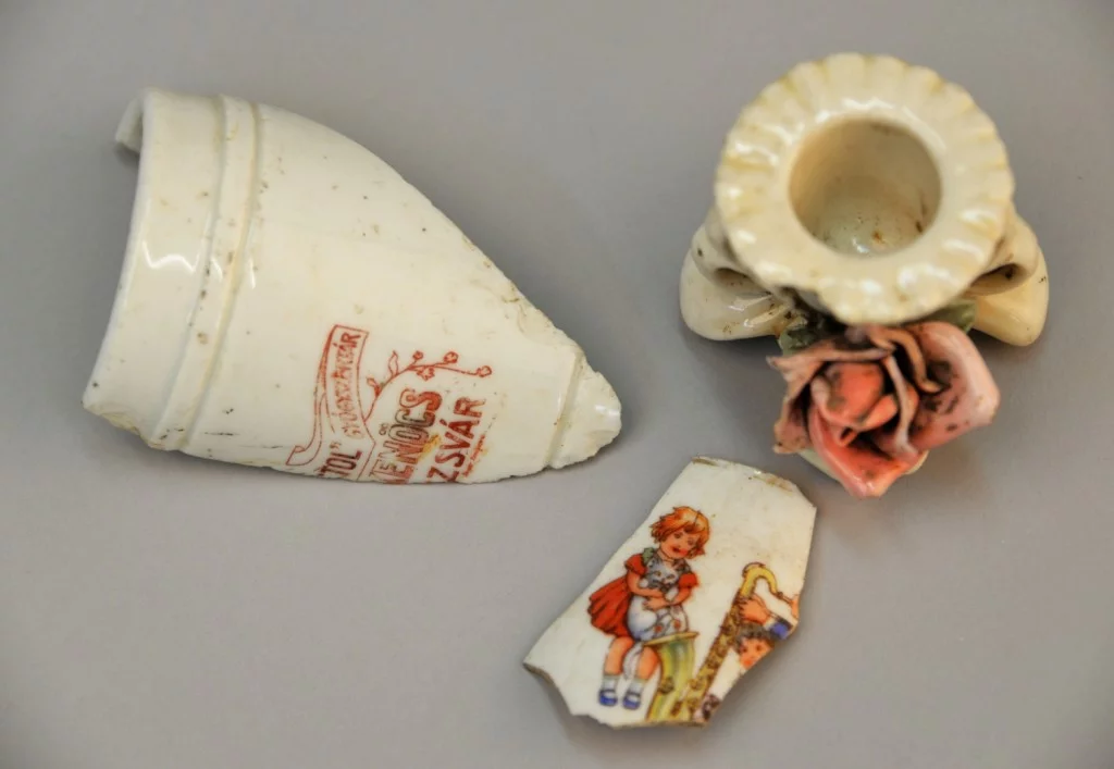 Odnaleziono tysiące osobistych przedmiotów ofiar Auschwitz