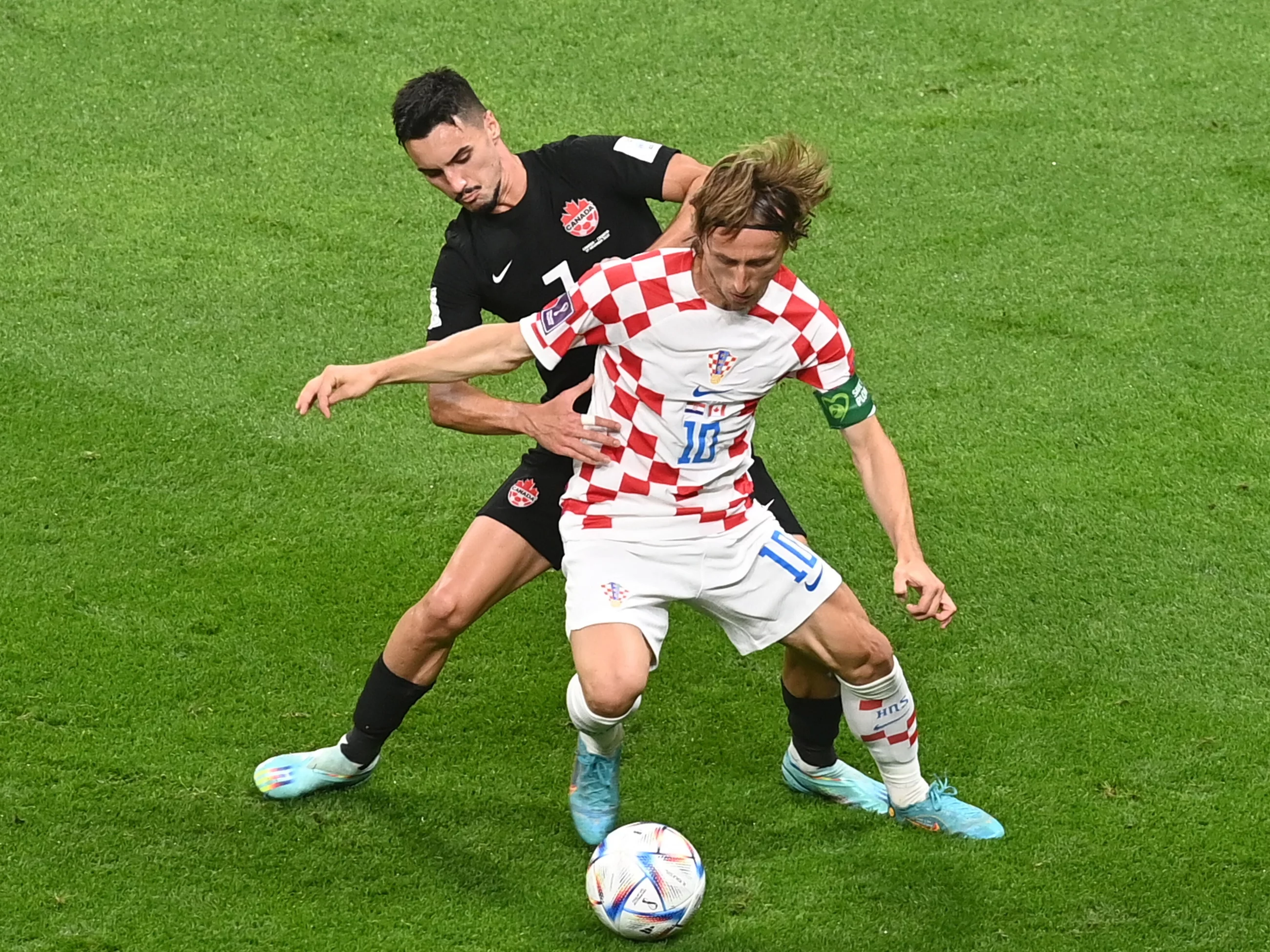 Stephen Eustaquio i Luka Modrić