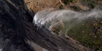 Odwrócony wodospad w Australii