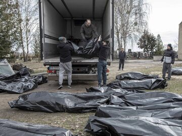 Ofiary zbrodniczej działalności Rosjan w Buczy