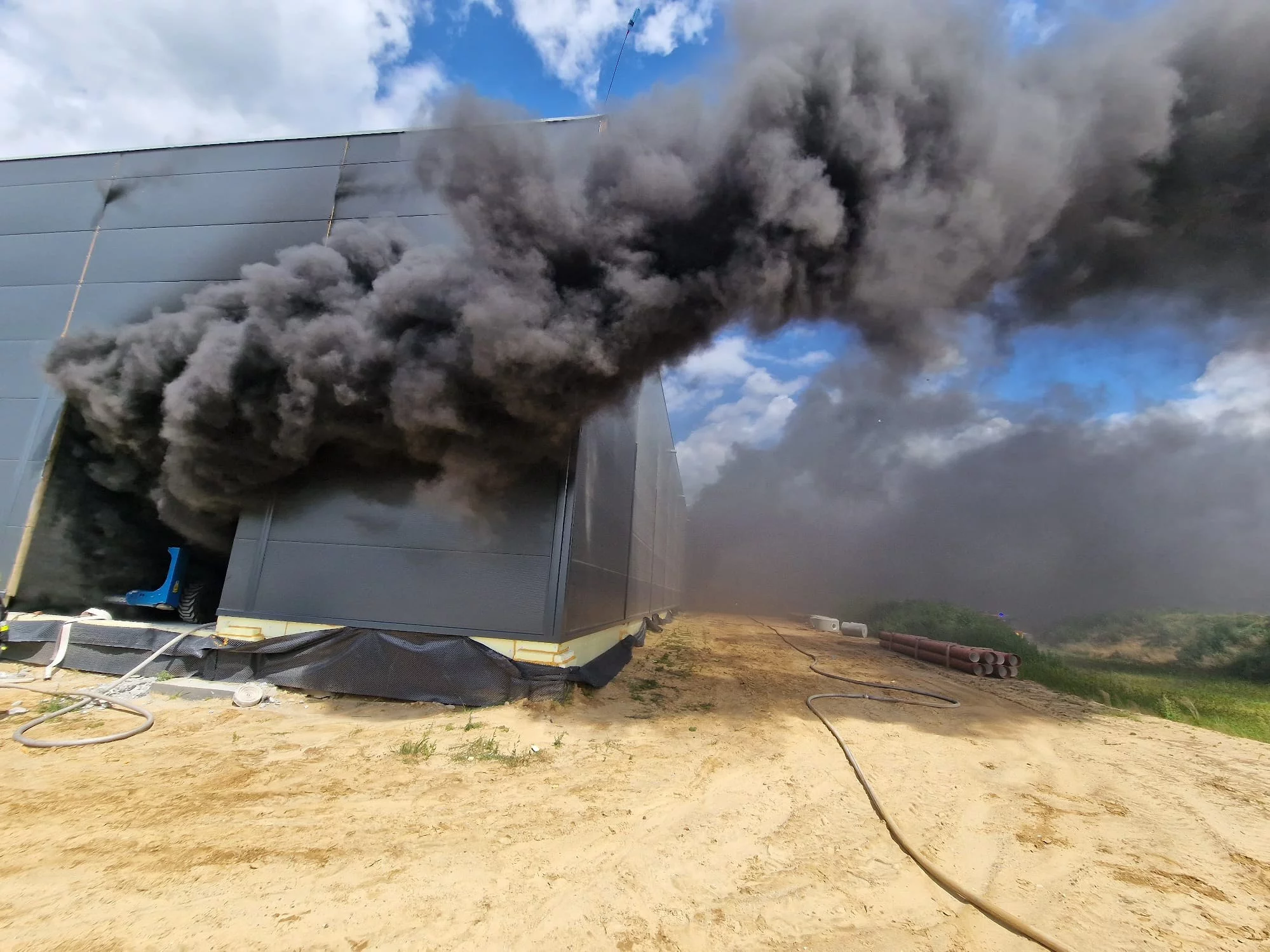 Pożar na budowie hali w Goli