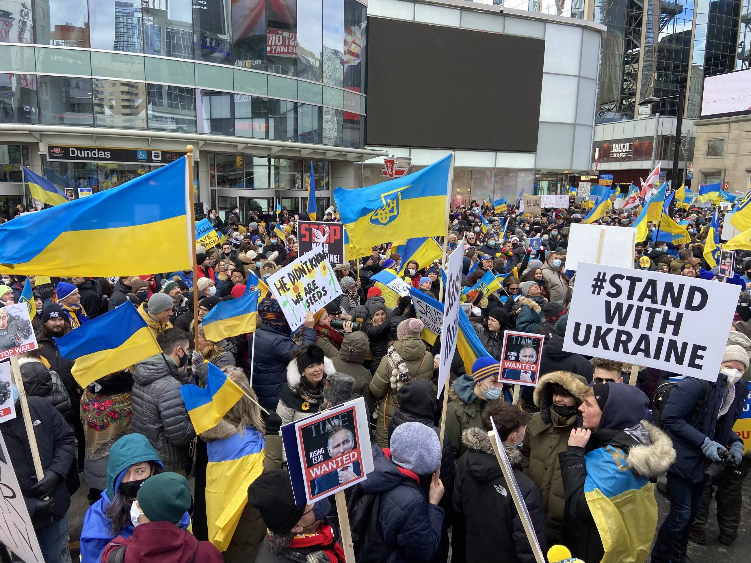 Protest w Toronto przeciwko wojnie na Ukrainie