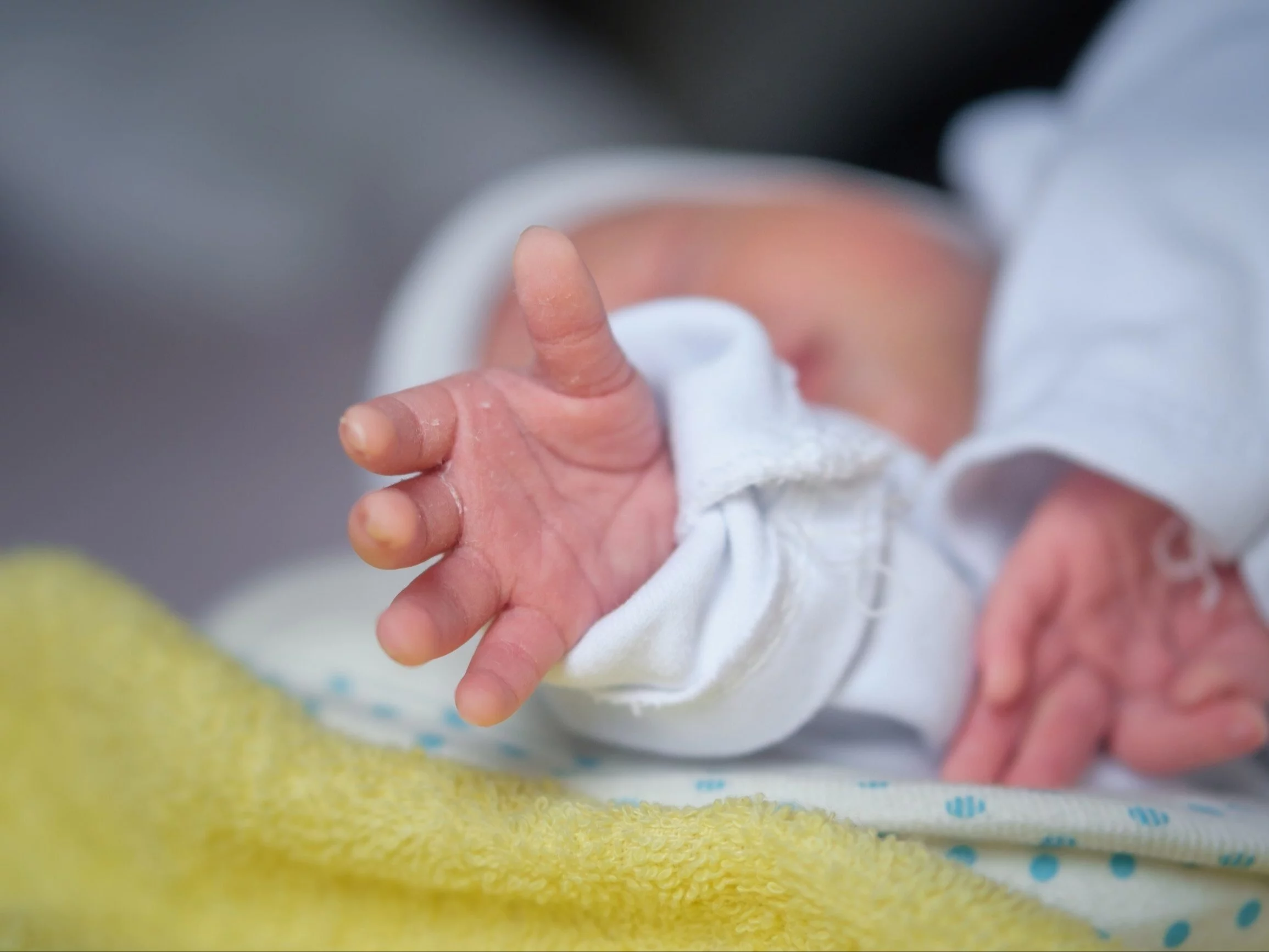 11-latka urodziła dziecko w domu. Wstrząsająca prawda o ojcu dziecka
